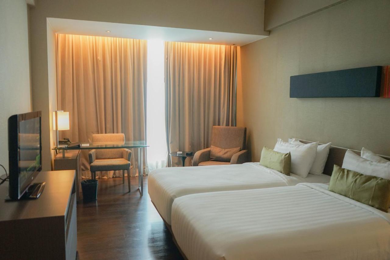 The Premiere Hotel Пеканбару Экстерьер фото