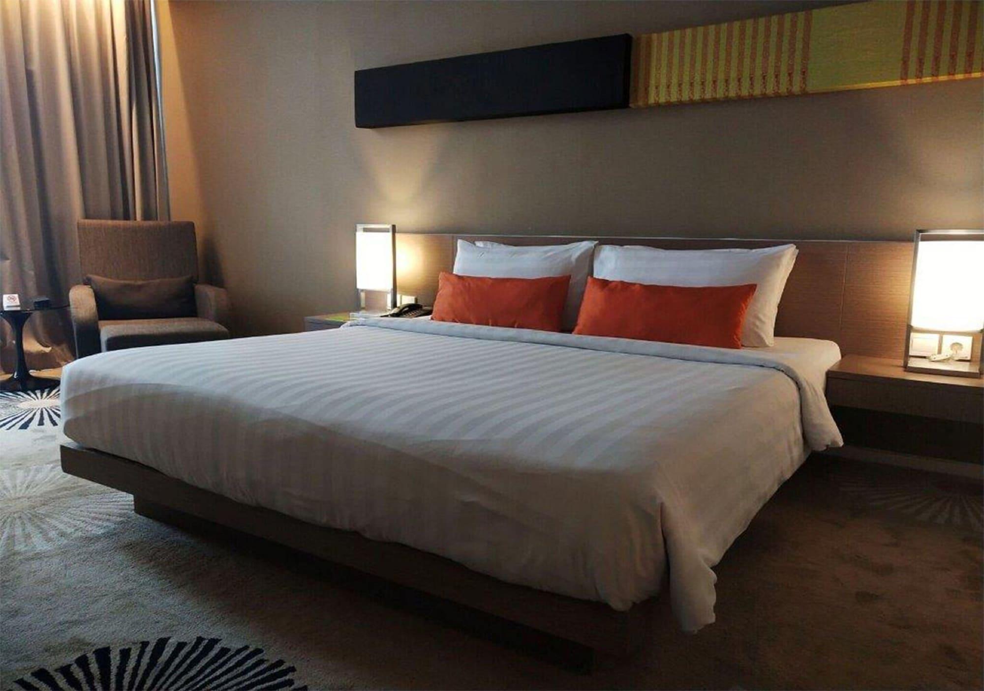 The Premiere Hotel Пеканбару Экстерьер фото