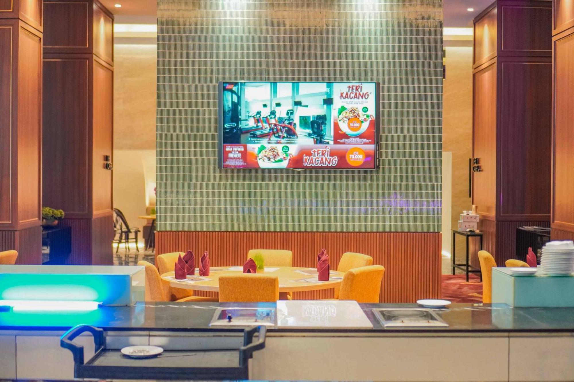 The Premiere Hotel Пеканбару Экстерьер фото